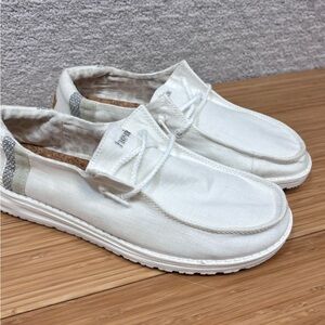 Hey Dude Wendy Natural Collection White Shoes Size 10 Slip On Great Condition